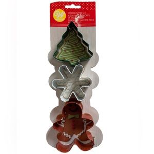 NEW Wilton Christmas Cookie Cutter Set of 3 Tree Snowflake Gingerbread Man Metal